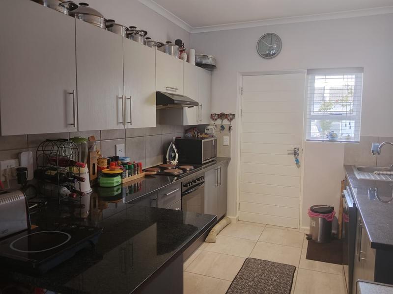 2 Bedroom Property for Sale in Heathfield Western Cape